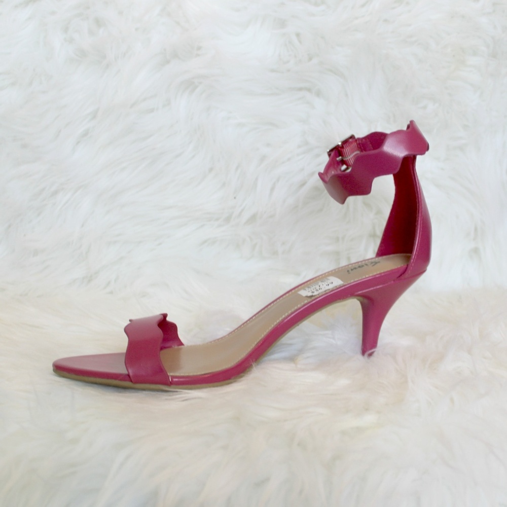Fioni Strappy Scalloped Fuchsia Pink Kitten Heels